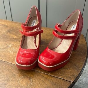 Steve Madden Red patent leather platform Mary Janes size 10